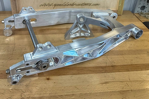 Speed Dealer Customs Swingarm - Harley Davidson FXR