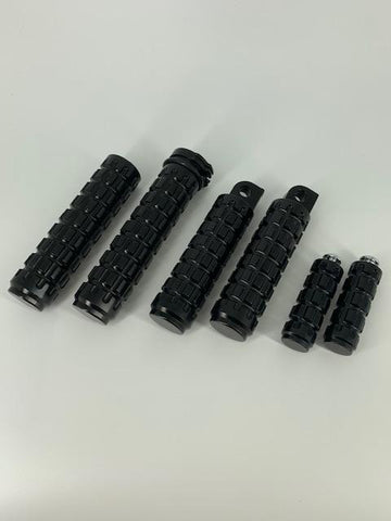 Black Anodized, grenade style--(1) Set of Grips, with set screws (1) Set of Foot Pegs (1) Set of Toe Pegs with 5/16-24 Thread ID